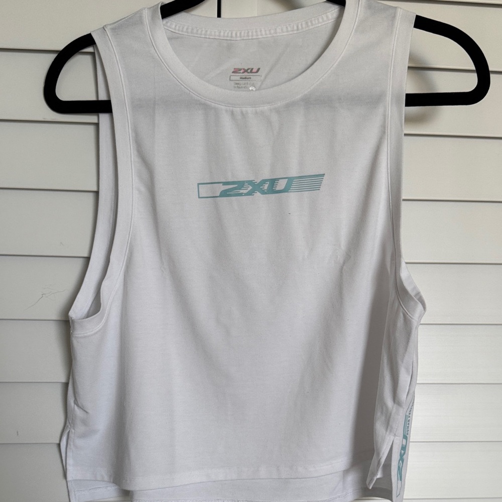 2XU White Sleeveless Athletic Top